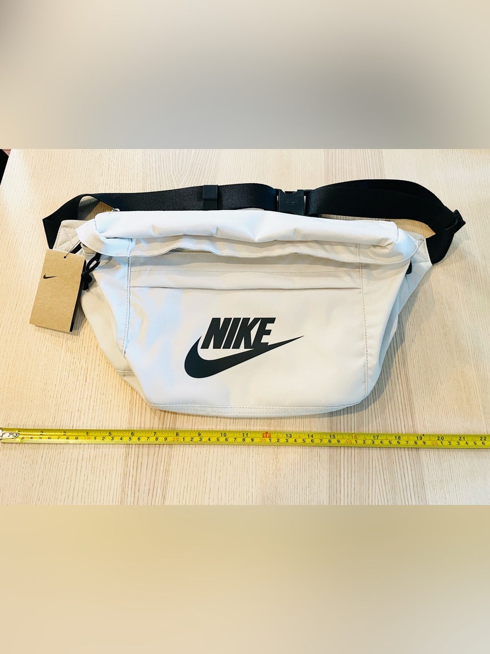 NWT Nike Tech unisex 10L Hip Pack, bone/ blk.
